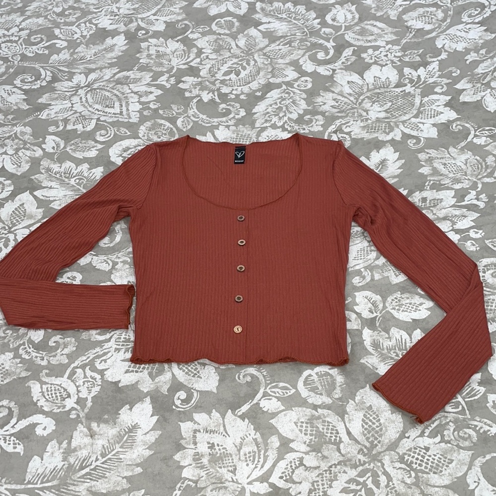 WINDSOR LONG SLEEVES CROP TOP 🍂